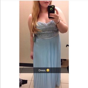 Blue, sleeveless with straps, open back baby blue